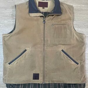 OUTBACK TRADING CO. Men’s Sawbuck Oilskin Zip Up Vest